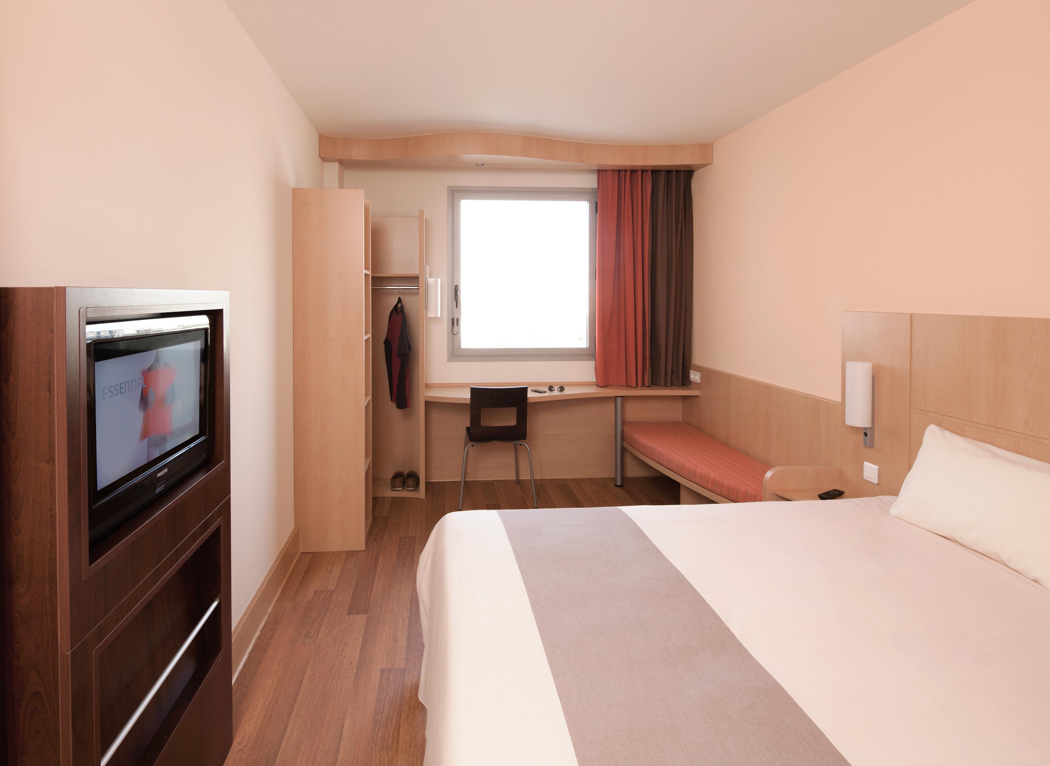 Ibis Lleida 호텔 객실 사진