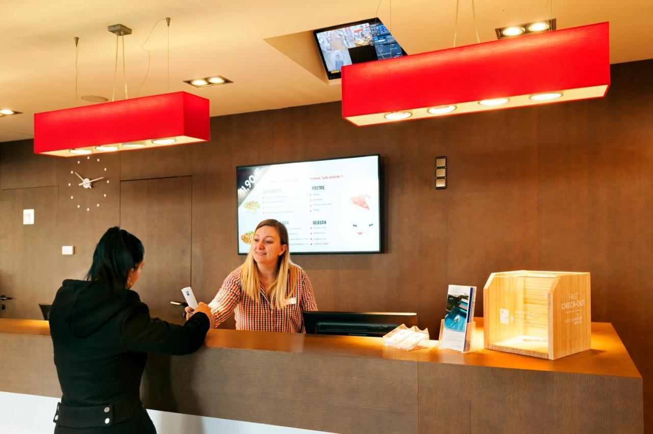 Ibis Lleida 호텔 외부 사진